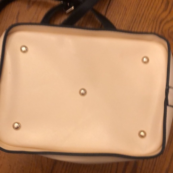 This is a Cross Body Double Strap. - Picture 7 of 7